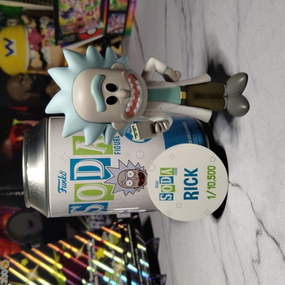 FUNKO SODA - Common Rick Vinyl Soda Figure